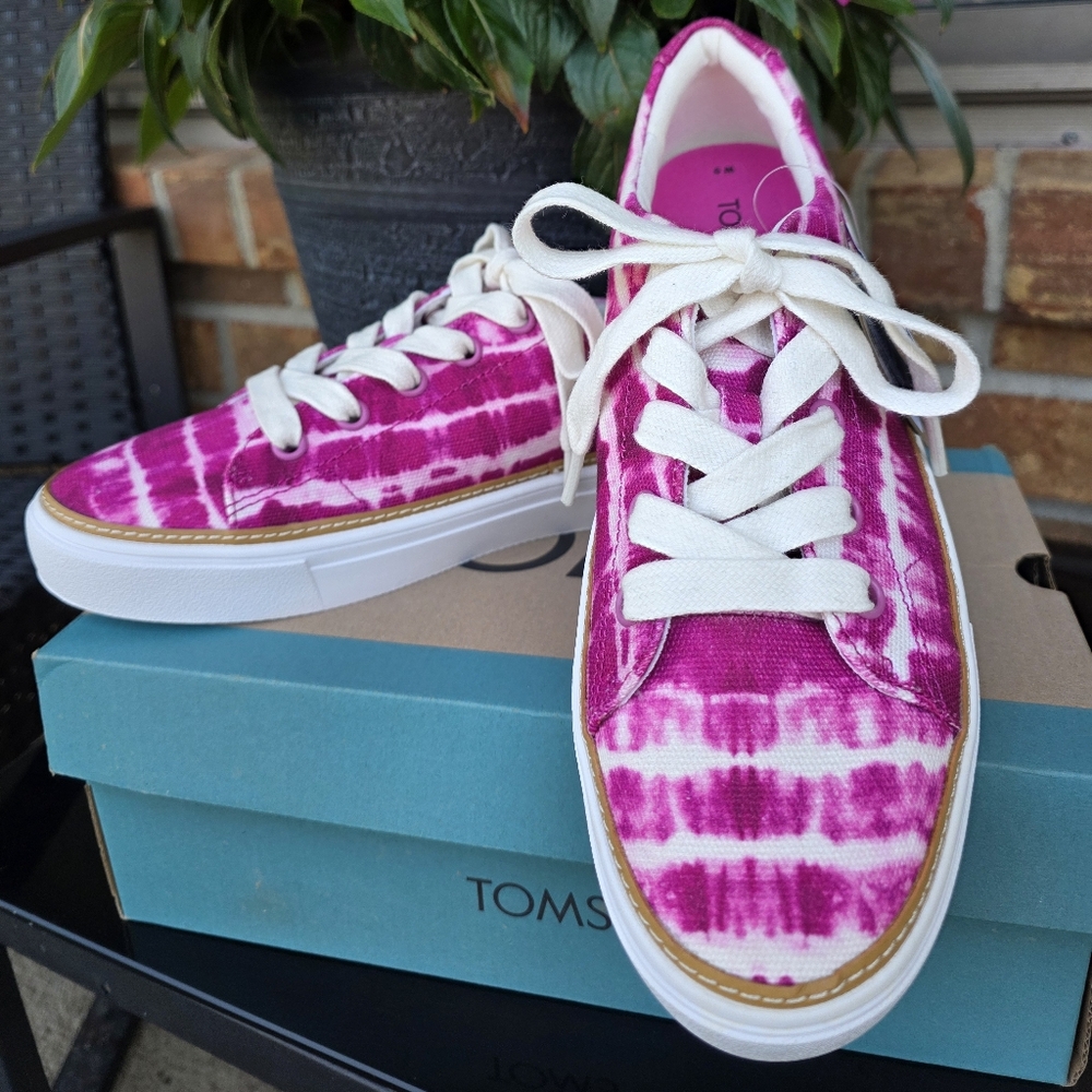 Toms Fuchsia Tie-Dye Batik Canvas Sneakers